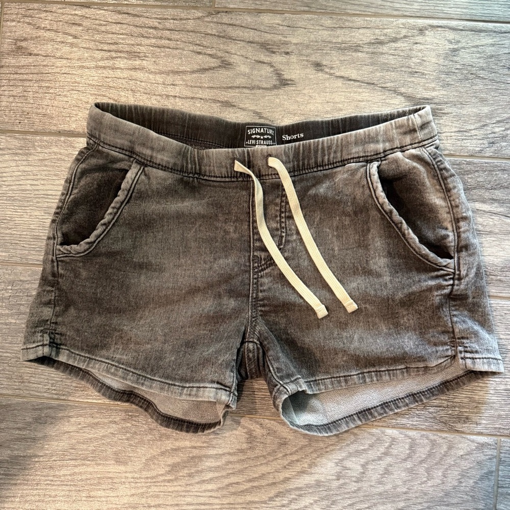 Signature by Levi Strauss Gray Pull On Jean Shorts